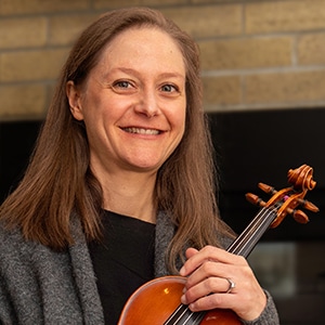 Tanya Satteson, Concertmaster & Principal Violin 1